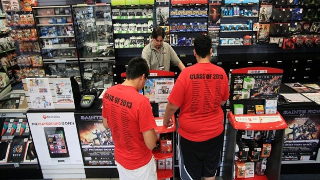 NB_23GAMESTOP07_31260072.jpg