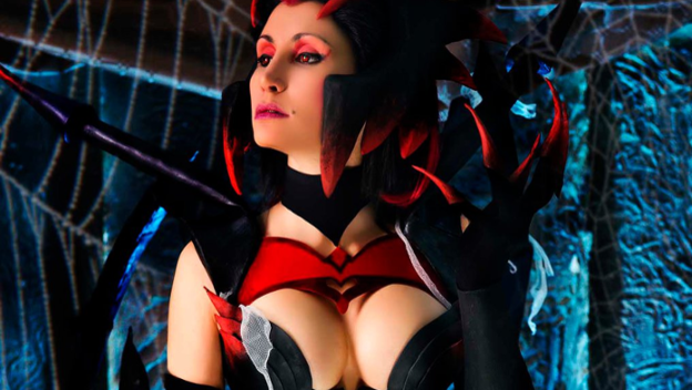 5-16-17 LoL Cosplay Morgana.png